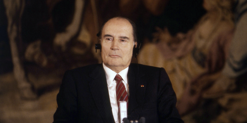 François Mitterrand nel 1984 (AP Photo/William Stevens)