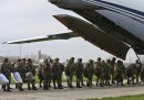 La Russia ritirerà le truppe che aveva ammassato vicino al confine con l'Ucraina, ha detto il ministro della Difesa