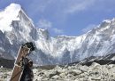 La Cina creerà una "linea di separazione" sulla vetta dell'Everest per paura dei contagi registrati dalla parte nepalese