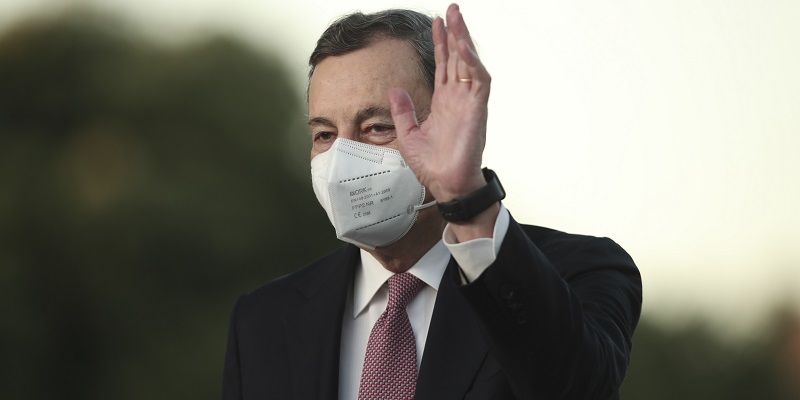 Il presidente del Consiglio dei ministri Mario Draghi (AP Photo/Luis Vieira, Pool)