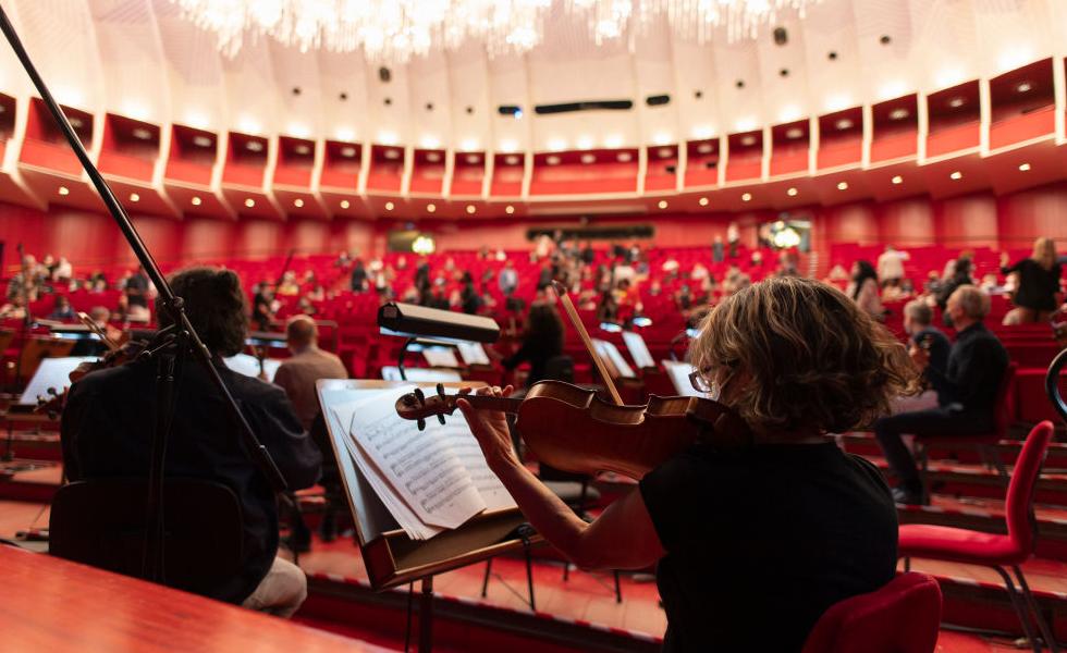 Le prove generali per la riapertura del Teatro Regio di Torino con "La Traviata", la cui prima sarà domenica. (Stefano Guidi/ Getty Images)