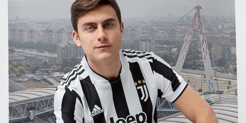 Paulo Dybala con la nuova maglia (Juventus)