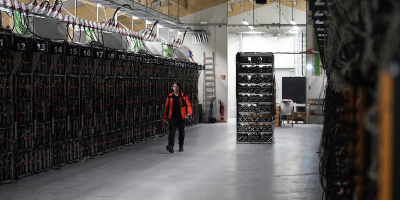 Uno stabilimento dove si fa mining di bitcoin in Islanda, il 17 gennaio 2018 (AP Photos/Egill Bjarnason, La Presse)