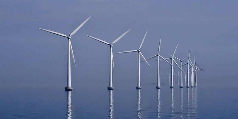 Un esempio di parco eolico nel mare (sito ufficiale Saipem)
