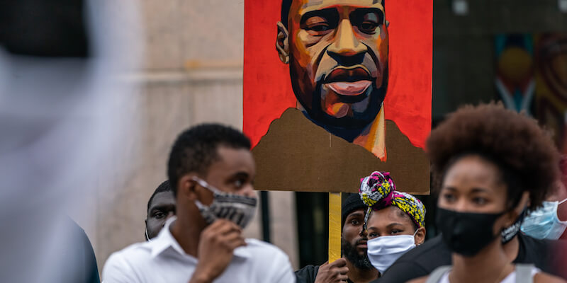 Una protesta di Black Lives Matter, il 17 giugno 2020, a New York (Jeenah Moon/Getty Images)