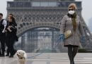 Da giovedì in Francia non sarà più obbligatorio indossare le mascherine all'aperto
