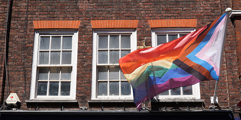 La bandiera LGBTQIA+, Londra 1 giugno 2021 (Edward Smith/ Getty Images)