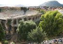C'è un incendio all'interno dell'anfiteatro di Pozzuoli, uno dei meglio conservati al mondo