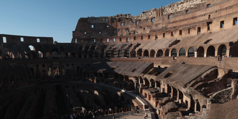 Virginia Raggi ha detto che da un certo campo da golf si può «ammirare la cupola del Colosseo»