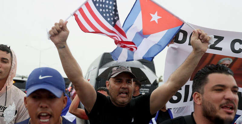 Una manifestazione della comunità cubana a Miami contro il regime castrista di Cuba (Joe Raedle/Getty Images)