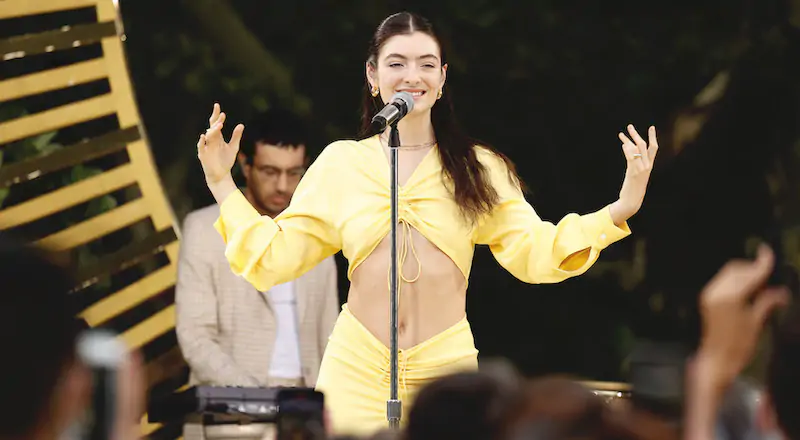 La cantante Lorde (24) canta a un concerto organizzato dal programma "Good Morning America's" a New York, 20 agosto
(Arturo Holmes/Getty Images)