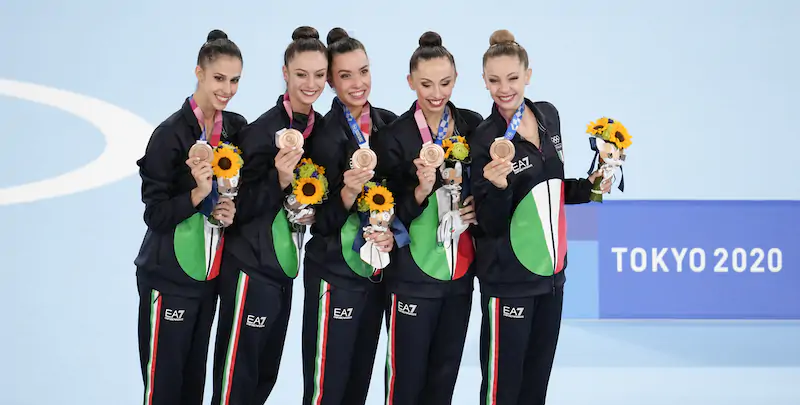 La squadra femminile italiana della ginnastica ritmica (AP Photo/Natacha Pisarenko)
