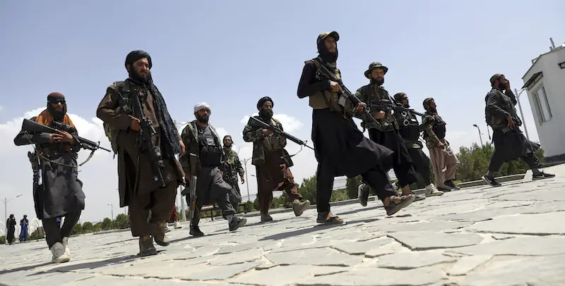 Combattenti talebani a Kabul, Afghanistan (AP Photo/Rahmat Gul)