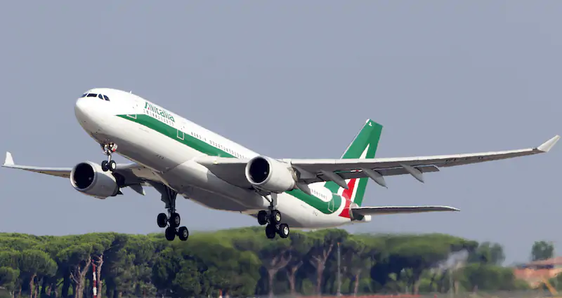 Un aereo Alitalia (AP Photo/Riccardo De Luca)