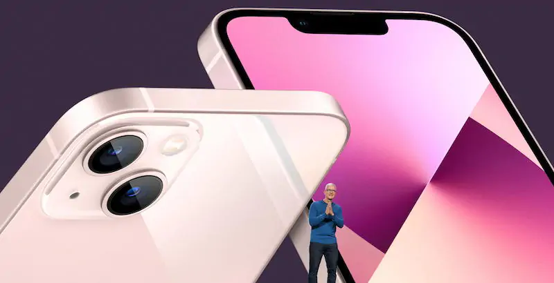 Il CEO di Apple Tim Cook presenta i nuovi iPhone 13 (Apple)