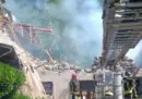 Un'esplosione ha fatto crollare una villetta in provincia di Massa-Carrara: il proprietario è stato trovato morto tra le macerie