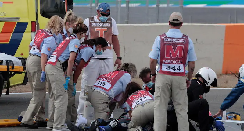 Il pilota 15enne Dean Berta Viñales è morto durante una gara di motociclismo della categoria SuperSport 300