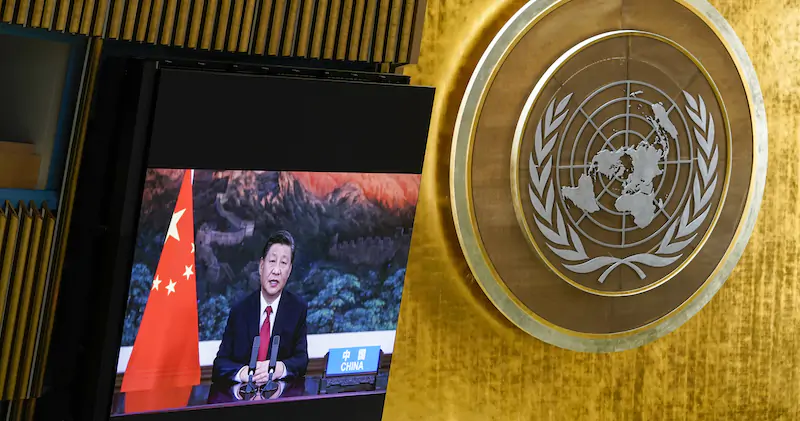 L'intervento video del presidente cinese Xi Jinping all'assemblea generale dell'ONU (AP Photo/Mary Altaffer, Pool)