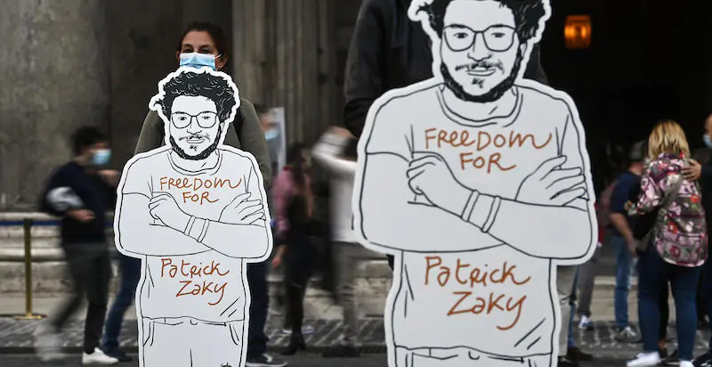 Una manifestazione in sostegno di Patrick Zaki a Roma, nel febbraio del 2020 (ANSA/RICCARDO ANTIMIANI)