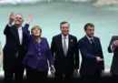 Il video dei leader del G20 che lanciano una monetina nella fontana di Trevi