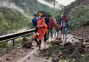 Almeno 46 persone sono morte per un'alluvione nel nord dell'India
