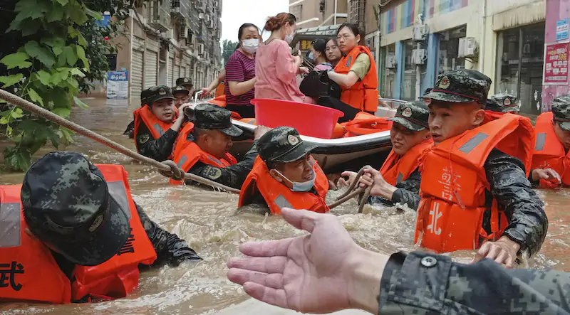 Un'alluvione in Cina, nell'estate del 2021 (Chinatopix via AP)