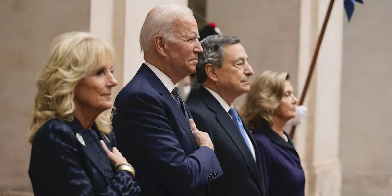 Joe Biden e la moglie Jill con Mario Draghi e la moglie Maria Serenella Cappello, Roma, 29 ottobre
(AP Photo/Evan Vucci)