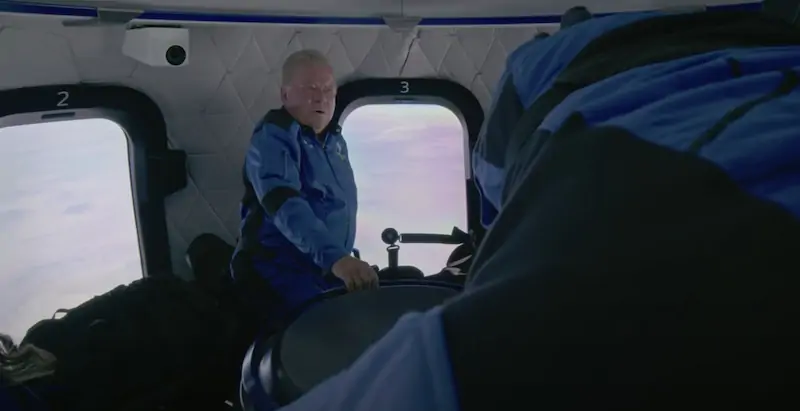 William Shatner nei pochi minuti trascorsi nello Spazio sulla capsula di Blue Origin (Blue Origin)