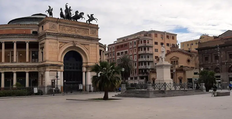 Palermo
(ANSA/RUGGERO FARKAS)