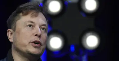Elon Musk ha venduto azioni di Tesla per circa 5 miliardi di dollari, in vendite già in parte programmate mesi fa