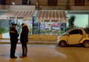 C'è stata una sparatoria in un bar di Arzano, in provincia di Napoli: cinque persone sono state ferite