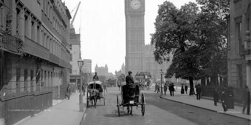 Taxi-carrozza a Londra, 1905 (London Stereoscopic Company/Hulton Archive/Getty Images)