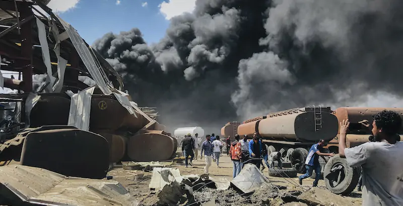 Un bombardamento a Macallè, la capitale della regione etiope del Tigrè (AP Photo, File)