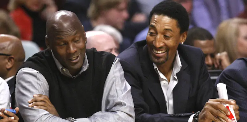 Michael Jordan e Scottie Pippen nel 2011 (AP Photo/Charles Rex Arbogast)
