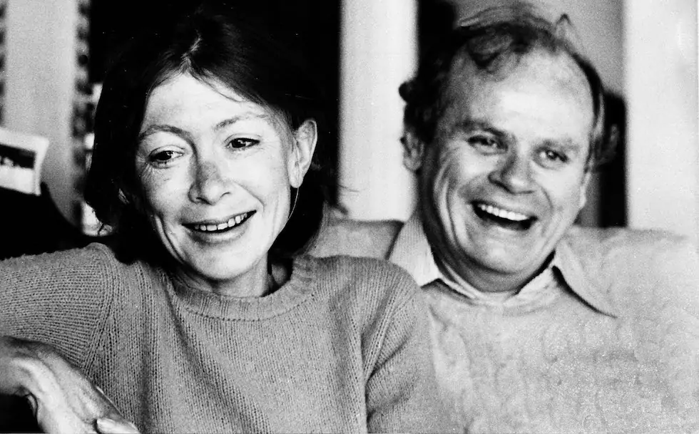 Joan Didion e il marito John Gregory Dunne nel 1977. (AP Photo)