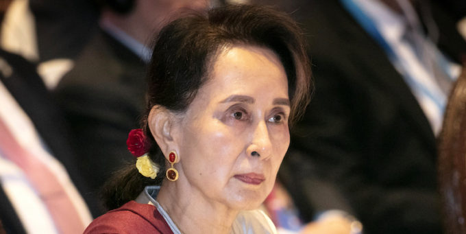 Aung San Suu Kyi è stata condannata ad altri sei anni di prigione per corruzione