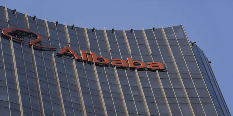L'azienda cinese di e-commerce Alibaba ha licenziato una dipendente che aveva denunciato un suo superiore per molestie sessuali