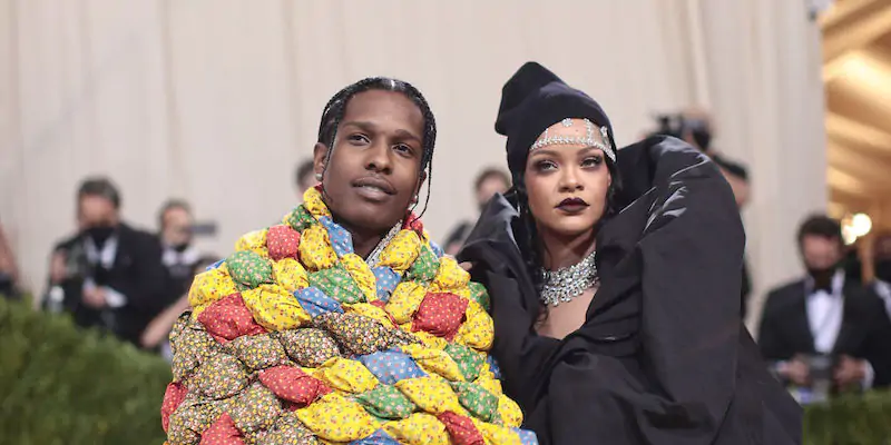 A$AP Rocky e Rihanna al MET Gala di quest'anno: A$AP Rocky è il “guest artistic director” del brand di abbigliamento PacSun, Rihanna è stata direttrice creativa di Puma (Kambouris/Getty Images for The Met Museum/Vogue )
