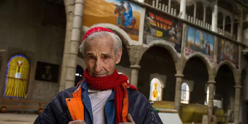 Justo Gallego Martínez all'interno della sua cattedrale, nel 2014 (Denis Doyle/ Getty Images)