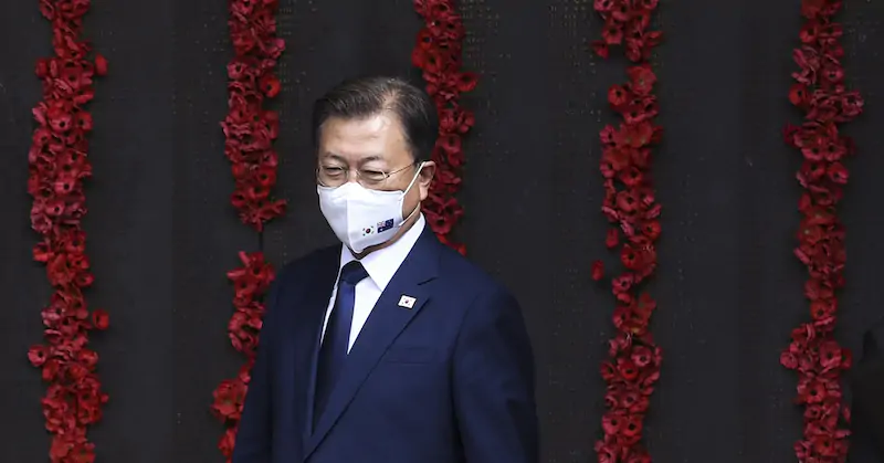 Il presidente sudcoreano Moon Jae-in (Lukas Coch/POOL via AP)