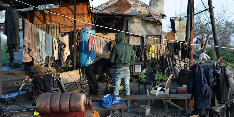 L'insostenibile situazione nella baraccopoli di San Ferdinando, in Calabria