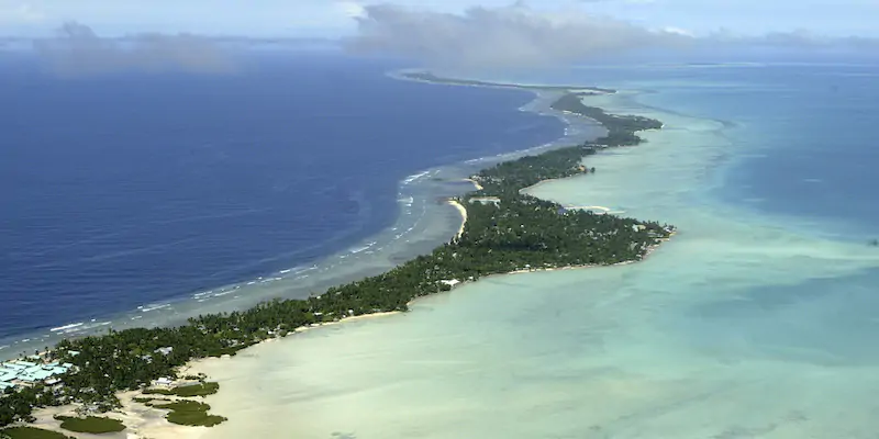L'atollo di Tarawa, il più popolato di Kiribati (AP Photo/ Richard Vogel, File)