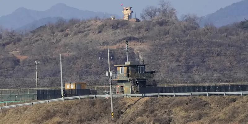 Un presidio militare vicino al confine tra Corea del Sud e Corea del Nord (AP Photo/Ahn Young-joon)