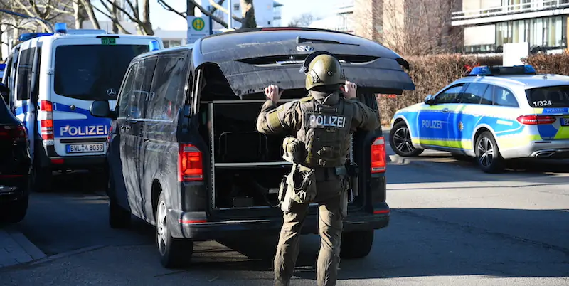 La polizia ad Heidelberg (R.Priebe/Pr-Video/dpa via AP)