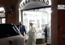 Papa Francesco in un negozio di dischi di Roma