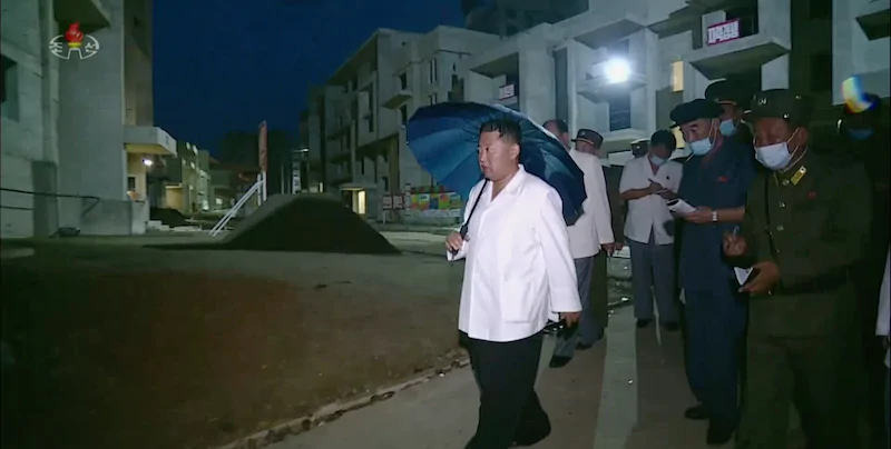 Kim Jong-un in un documentario della tv nordcoreana KCTV 
