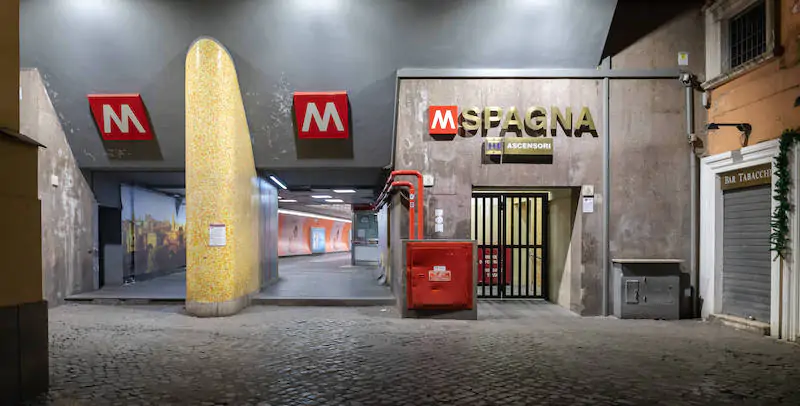 La metro di Roma chiuderà per mesi alle 21
