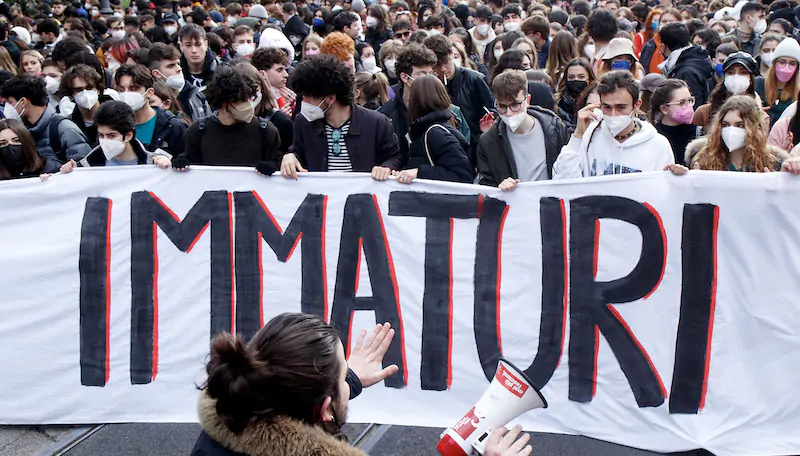 La manifestazione degli studenti a Roma (Roberto Monaldo / LaPresse)