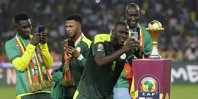 I giocatori del Senegal dopo la vittoria della Coppa d'Africa (AP Photo/Sunday Alamba)