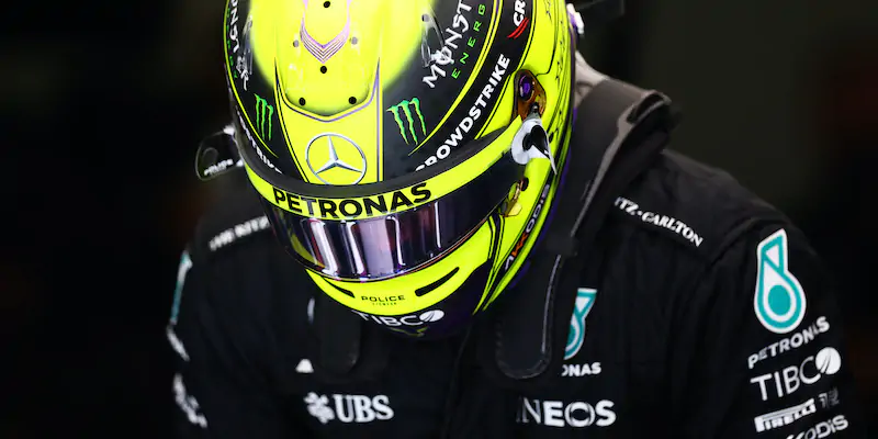 Lewis Hamilton alle prove libere del Gran Premio del Bahrein, prima gara della stagione (Lars Baron/Getty Images)